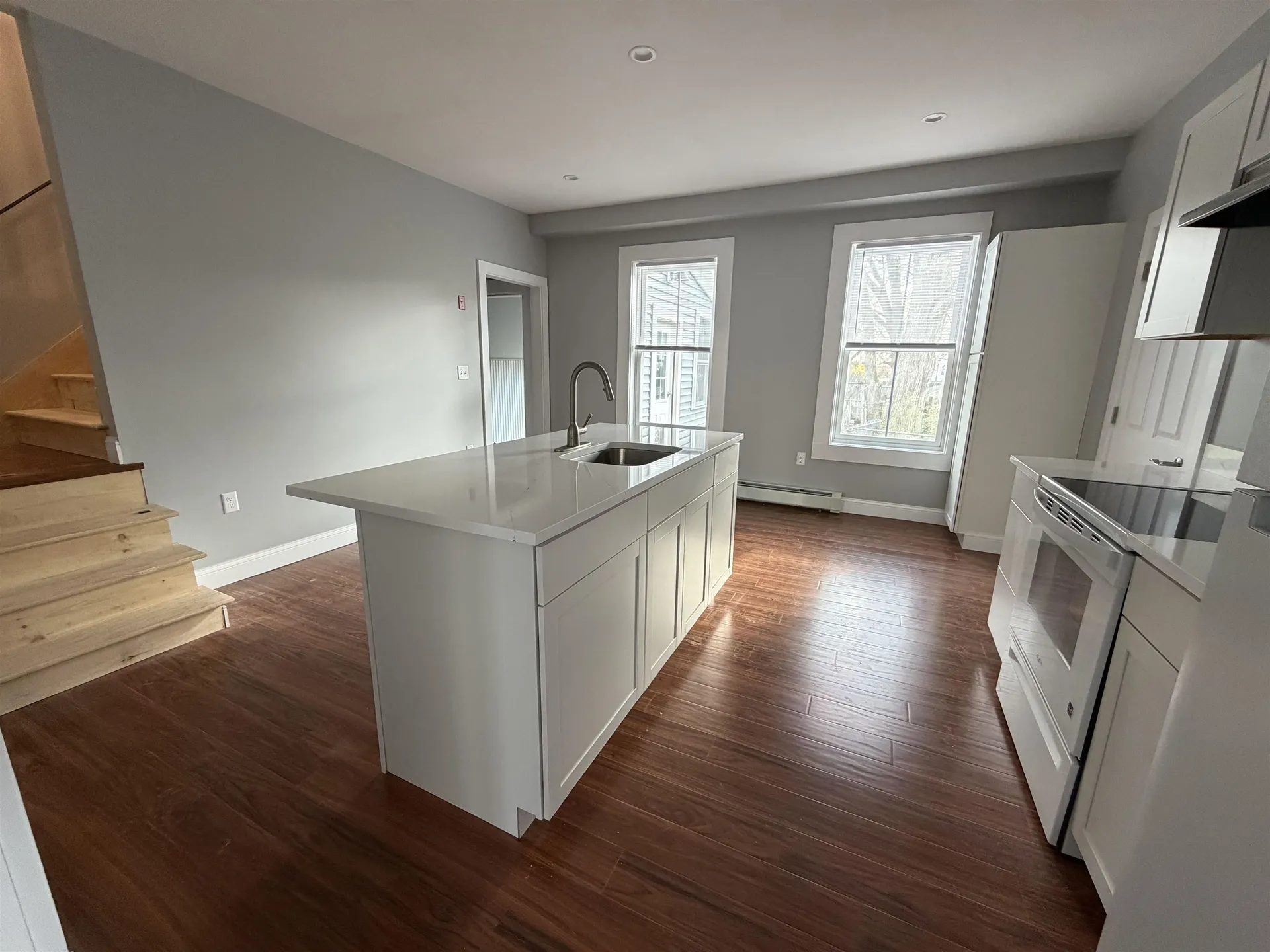 4 Elm Street Newmarket NH 03857