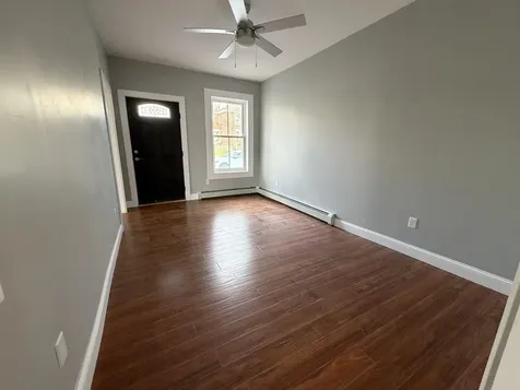4 Elm Street Newmarket NH 03857