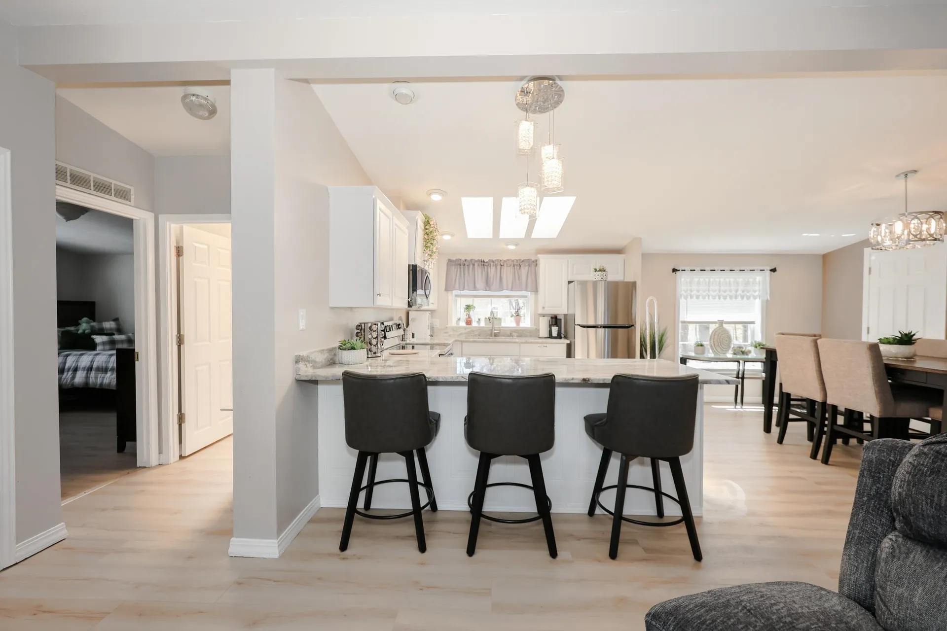 100 Ledgewood Way Manchester NH 03104