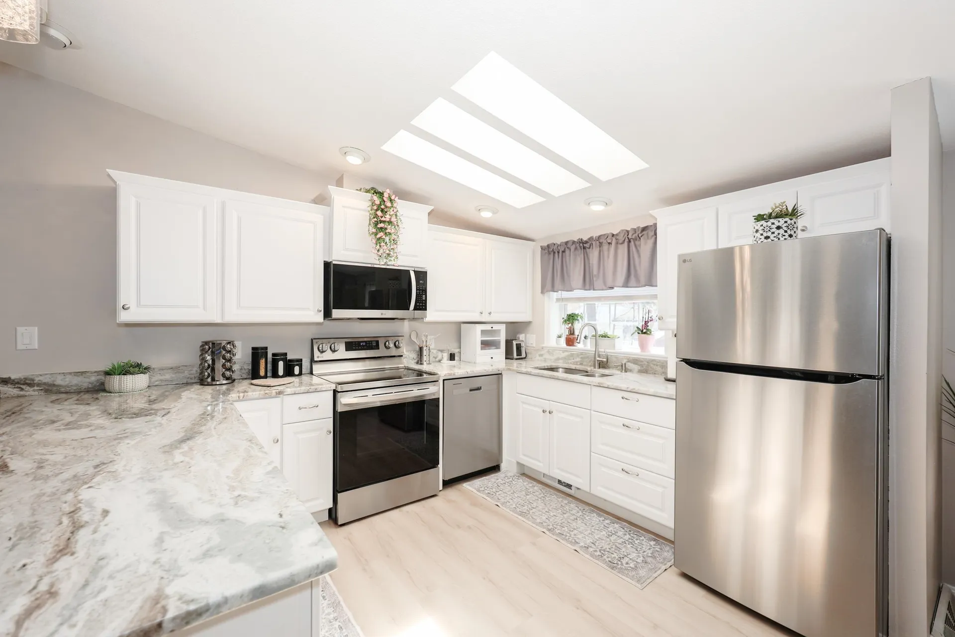 100 Ledgewood Way Manchester NH 03104
