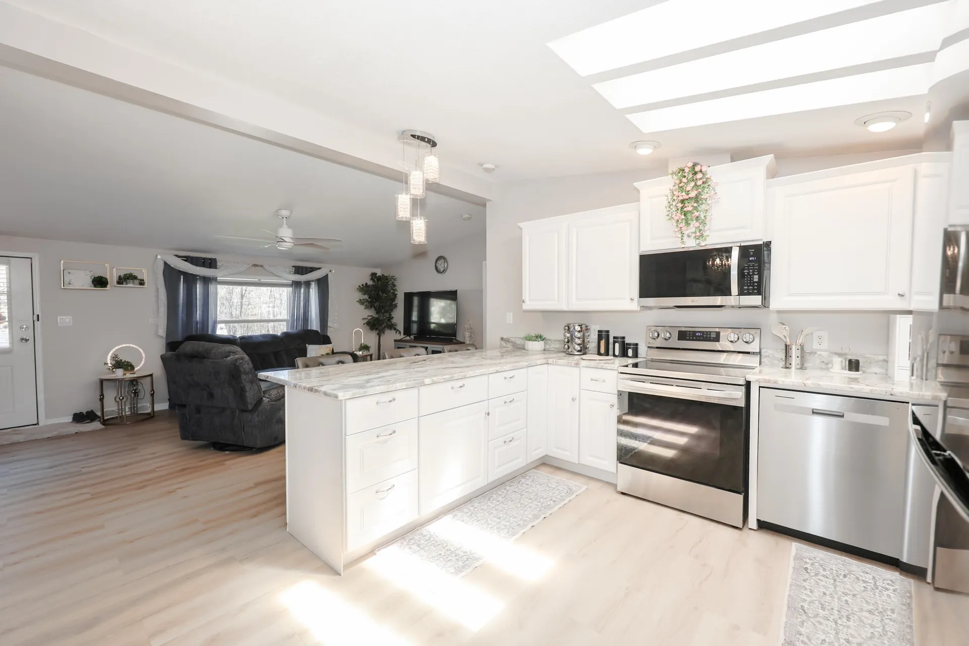 100 Ledgewood Way Manchester NH 03104
