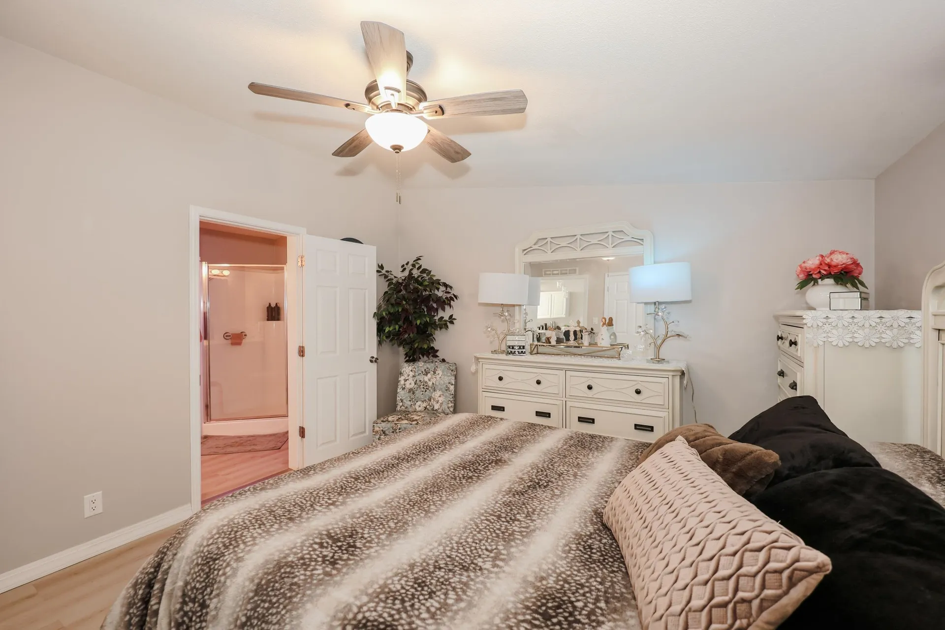 100 Ledgewood Way Manchester NH 03104