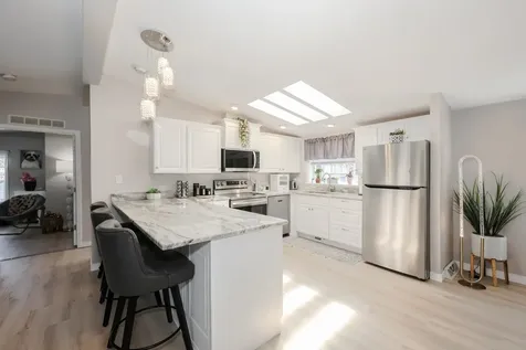 100 Ledgewood Way Manchester NH 03104