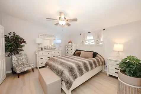 100 Ledgewood Way Manchester NH 03104
