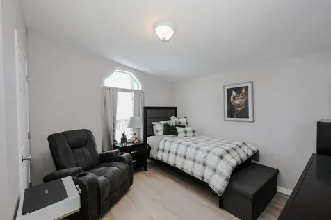 100 Ledgewood Way Manchester NH 03104