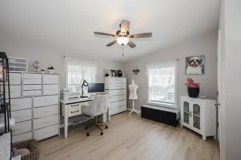 100 Ledgewood Way Manchester NH 03104