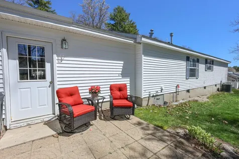 100 Ledgewood Way Manchester NH 03104