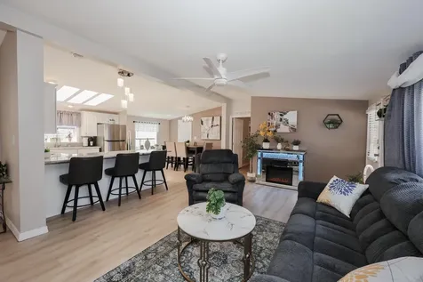 100 Ledgewood Way Manchester NH 03104
