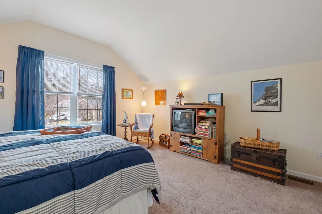 29 Port Way Laconia NH 03246