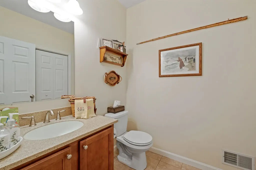 29 Port Way Laconia NH 03246