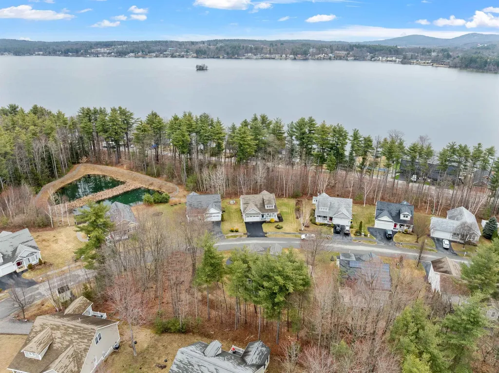 29 Port Way Laconia NH 03246