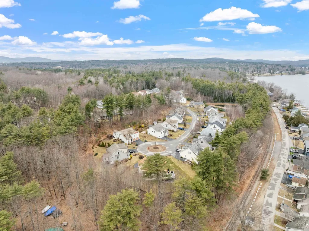 29 Port Way Laconia NH 03246