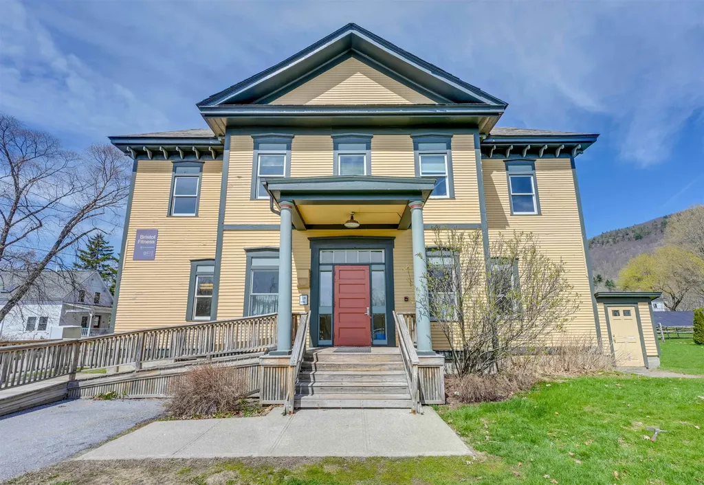 14 School Street Bristol VT 05443