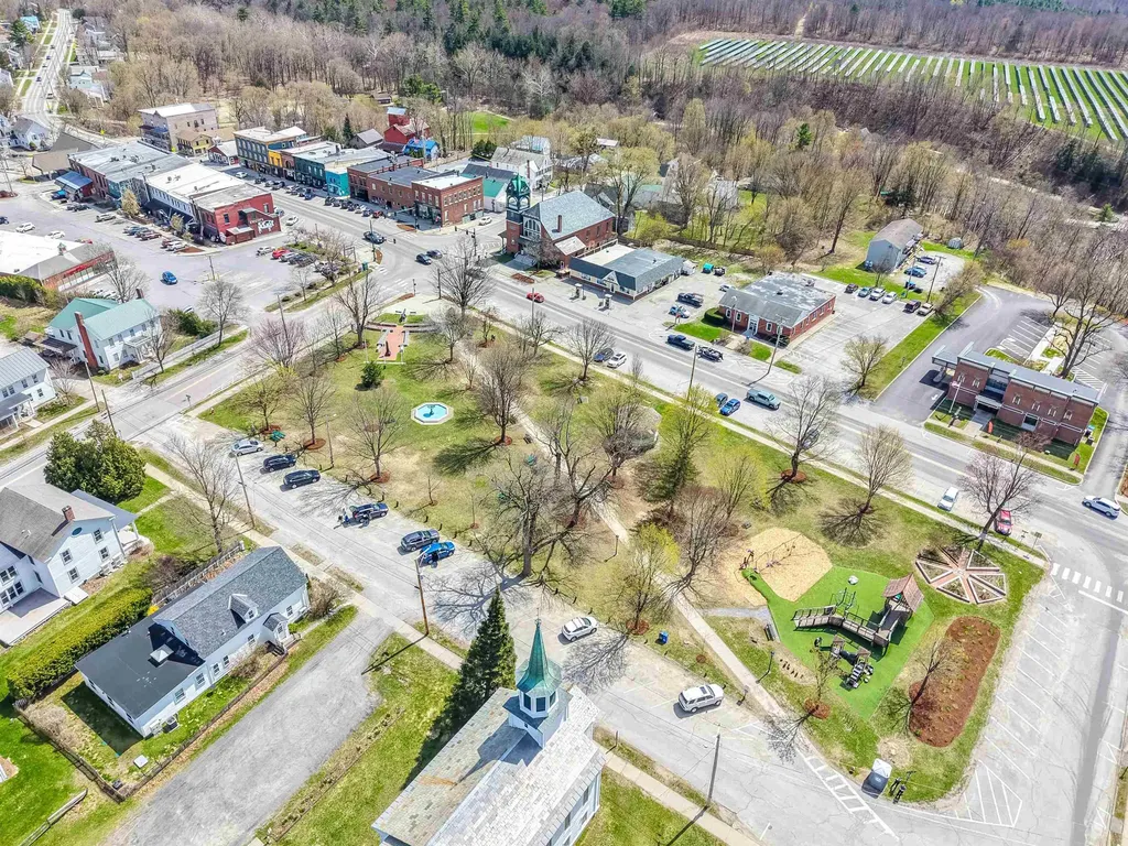 14 School Street Bristol VT 05443