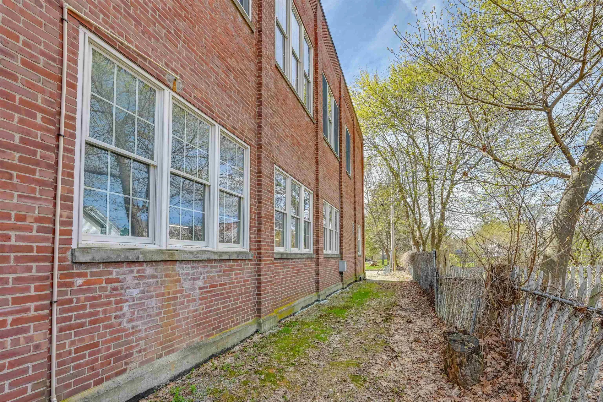 14 School Street Bristol VT 05443