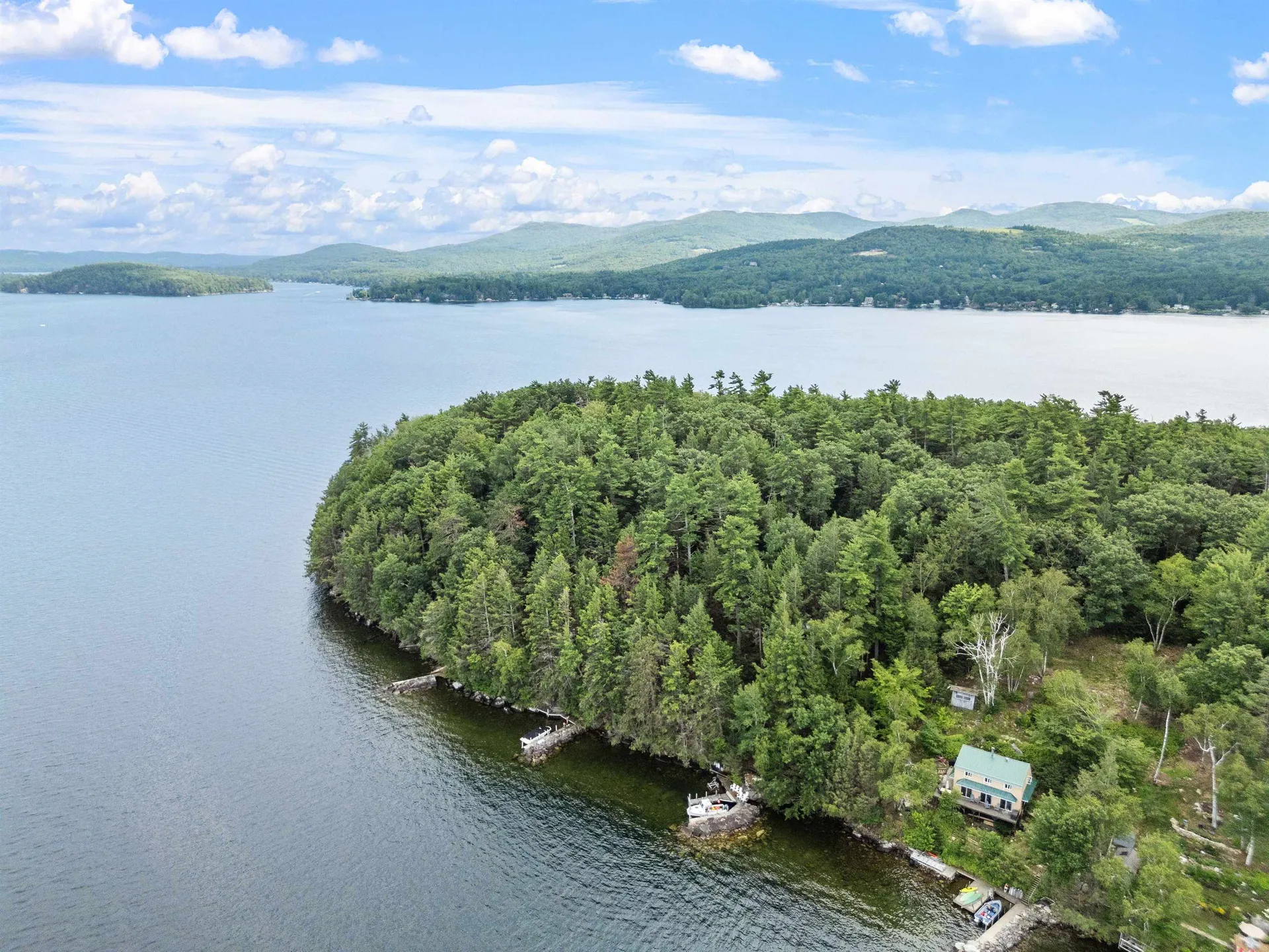 4 Diamond Island Gilford NH 03249
