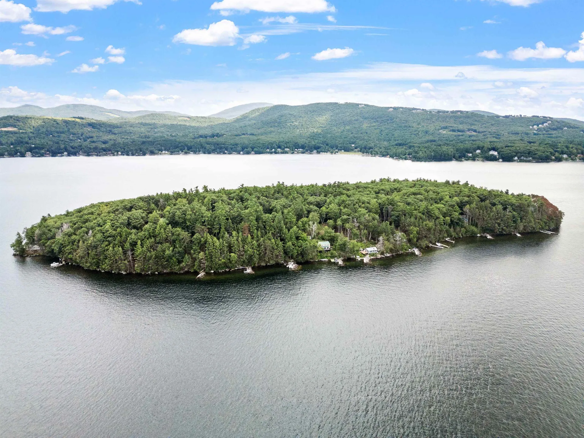 4 Diamond Island Gilford NH 03249