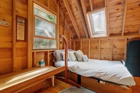 4 Diamond Island Gilford NH 03249