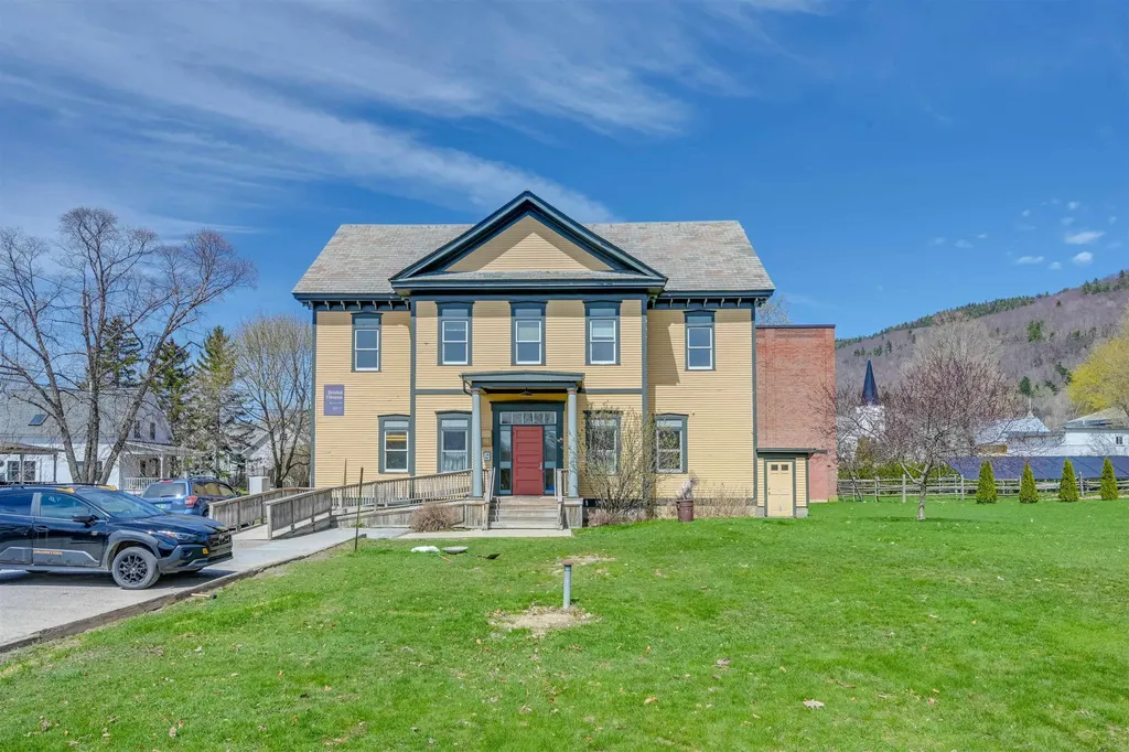 14 School Street Bristol VT 05443
