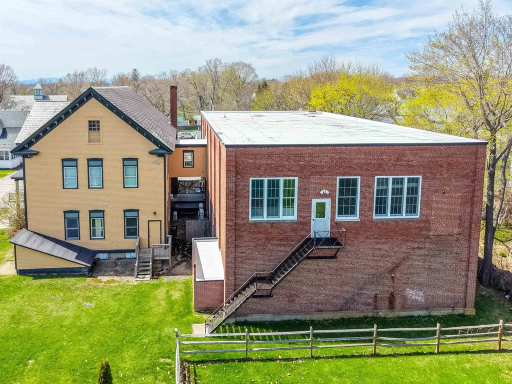 14 School Street Bristol VT 05443