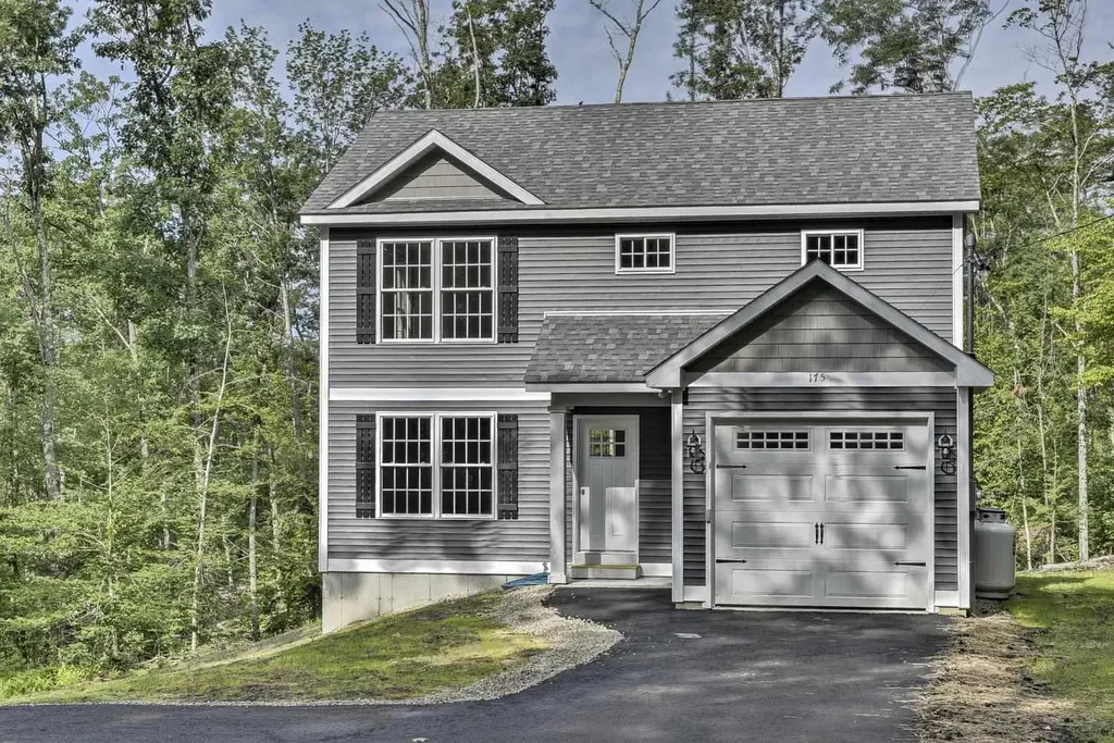9 Asheley Avenue Hinsdale NH 03451
