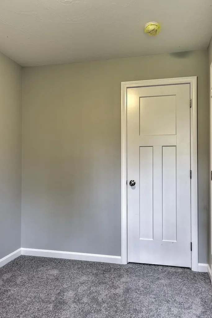 9 Asheley Avenue Hinsdale NH 03451