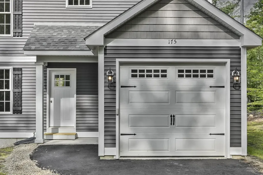 9 Asheley Avenue Hinsdale NH 03451