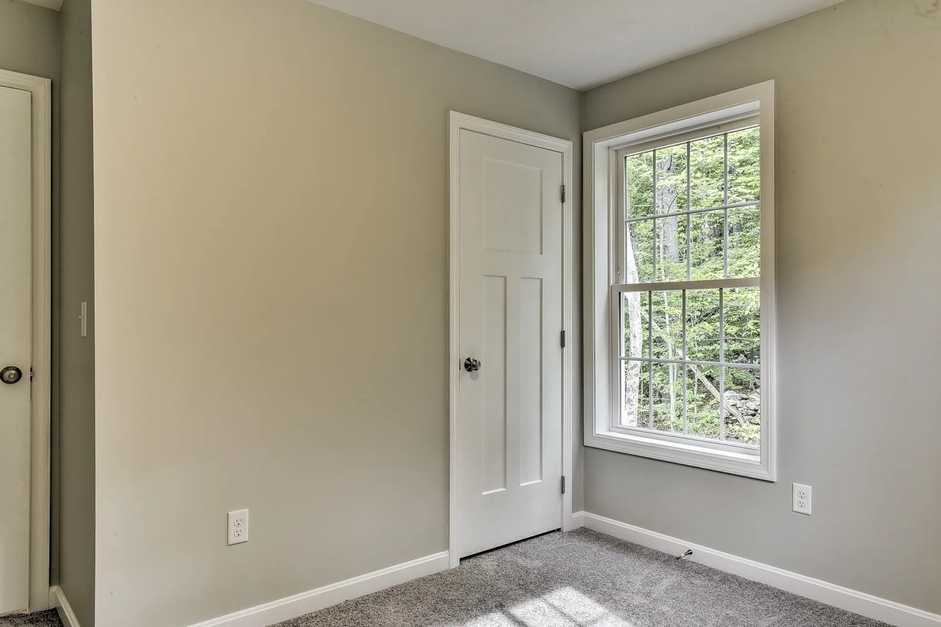 9 Asheley Avenue Hinsdale NH 03451