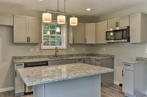 9 Asheley Avenue Hinsdale NH 03451
