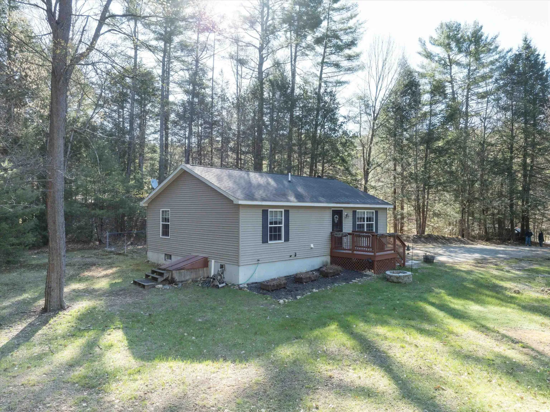 22 Deans Landing Chesterfield NH 03443