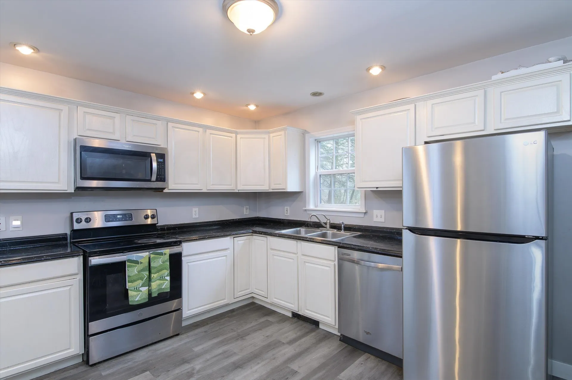 22 Deans Landing Chesterfield NH 03443