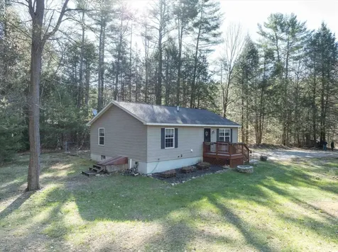 22 Deans Landing Chesterfield NH 03443