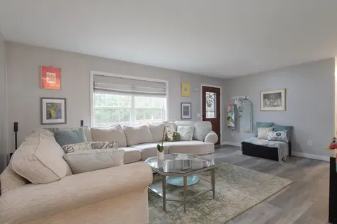 22 Deans Landing Chesterfield NH 03443