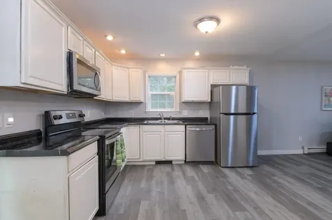 22 Deans Landing Chesterfield NH 03443