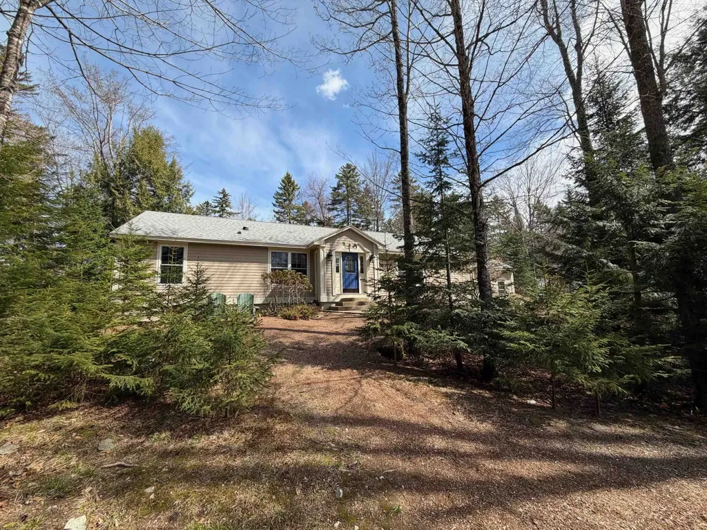 56 Glenwood Drive Springfield NH 03284