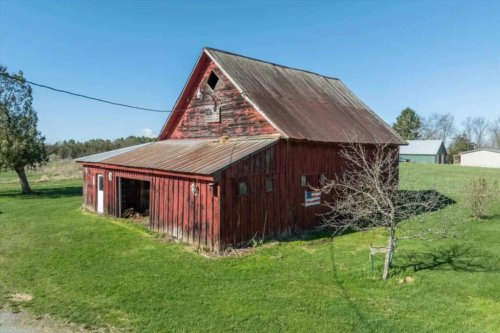 2091 North Lake Road Benson VT 05743
