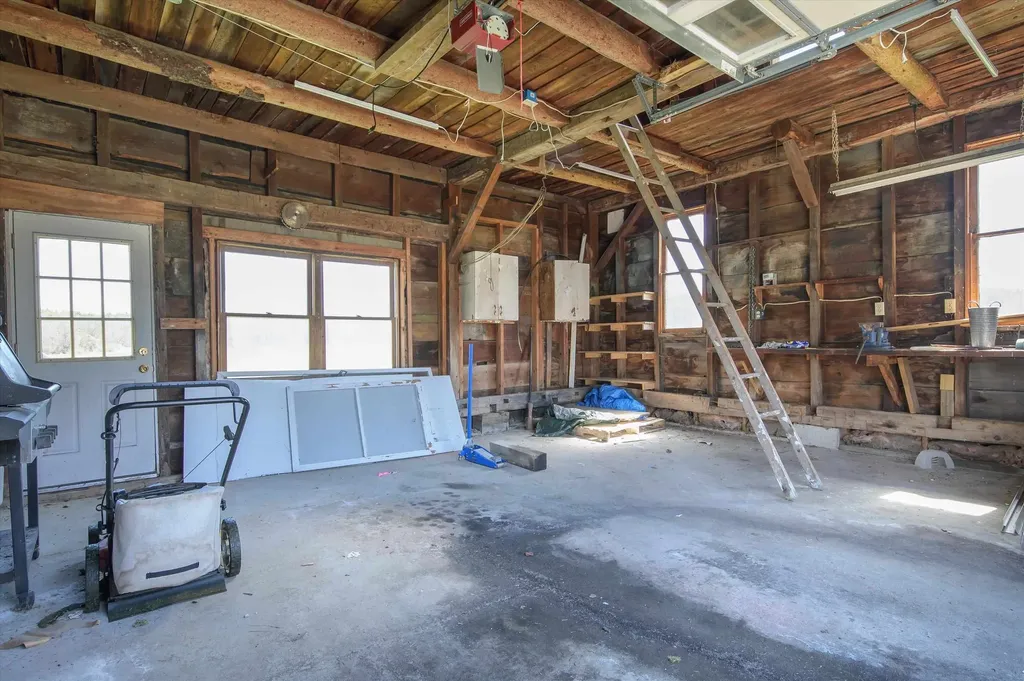 2091 North Lake Road Benson VT 05743