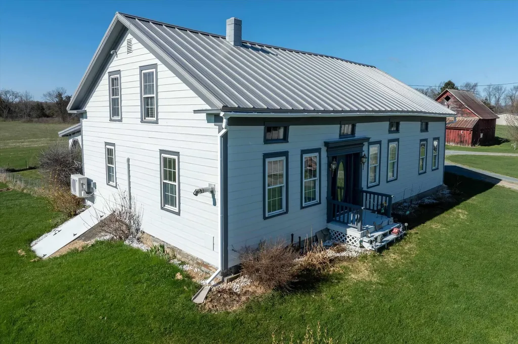 2091 North Lake Road Benson VT 05743