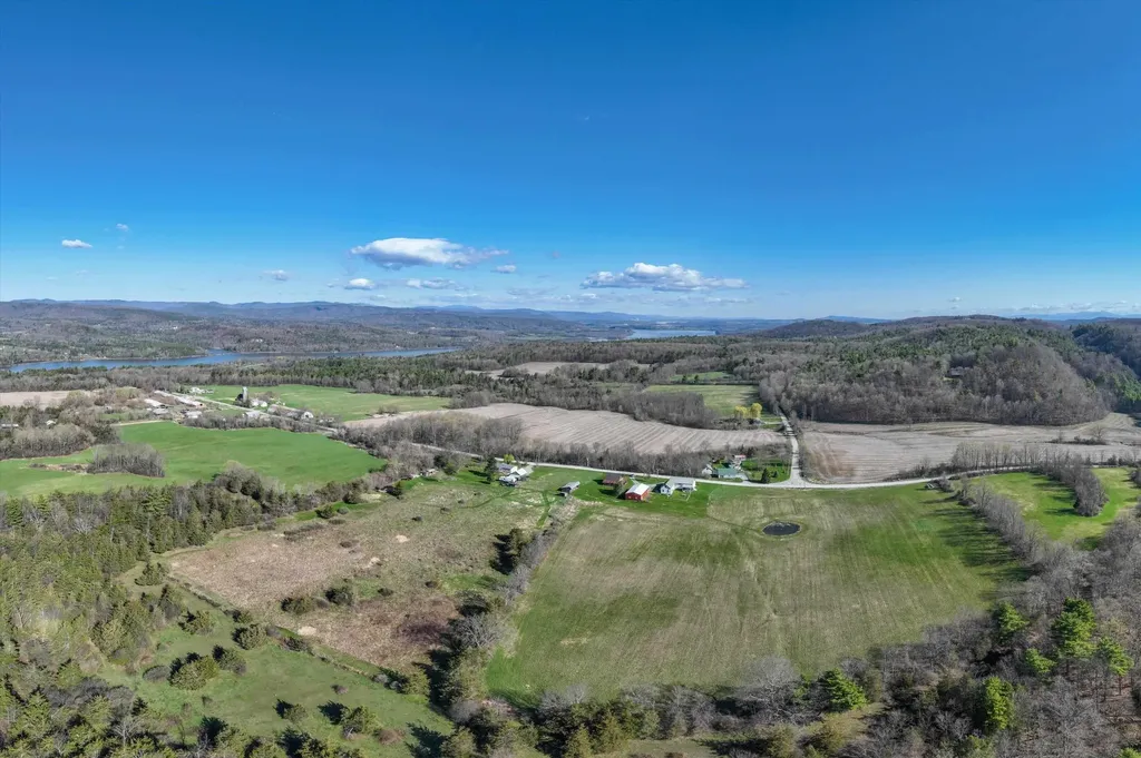 2091 North Lake Road Benson VT 05743