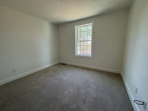 7B Dearborn Circle Goffstown NH 03045