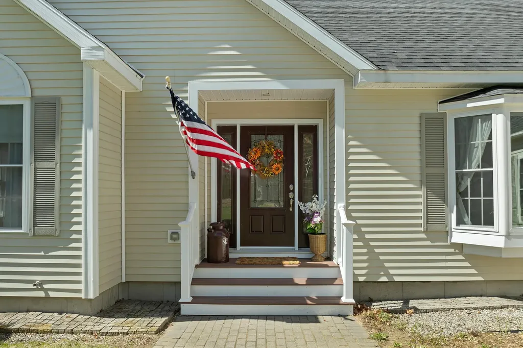 22 Fairway Drive Ashland NH 03217