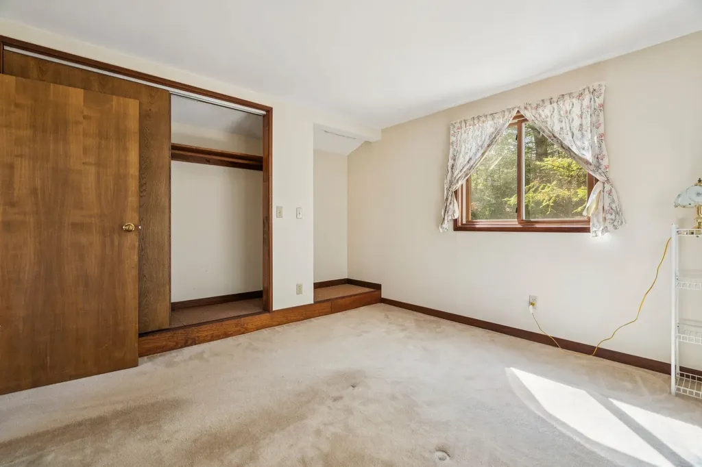 240 Black Point Road Alton NH 03810