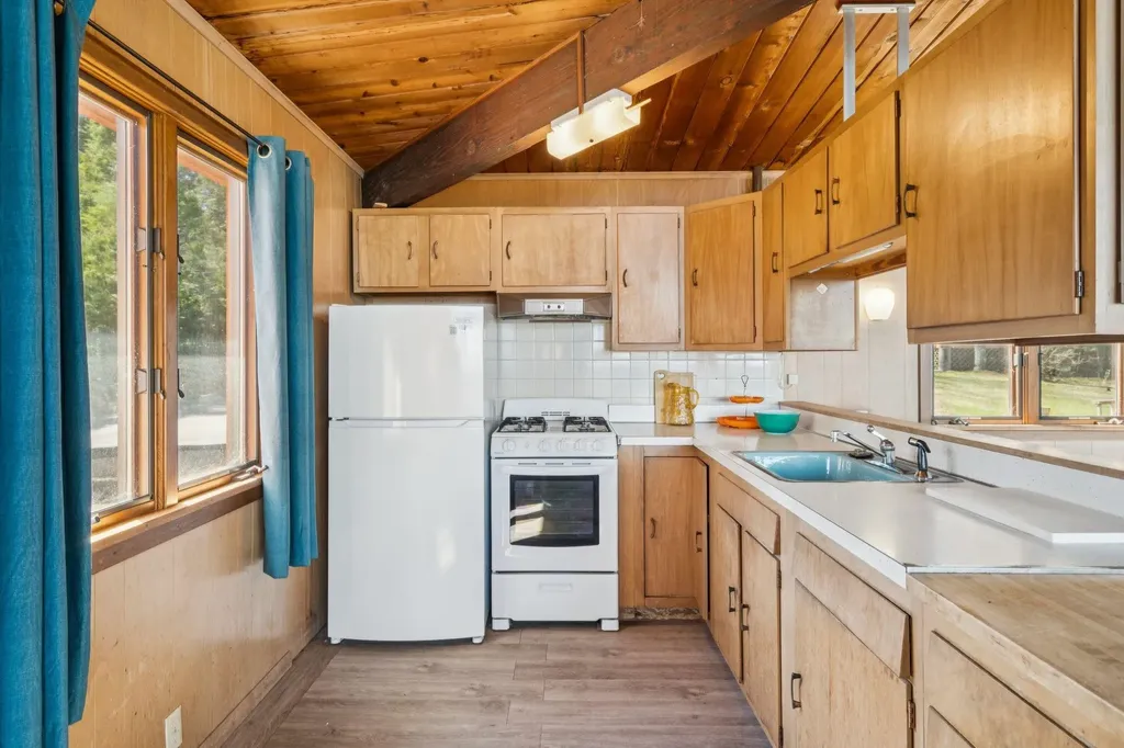 240 Black Point Road Alton NH 03810