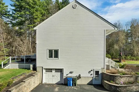 284A High Range Road Londonderry NH 03053