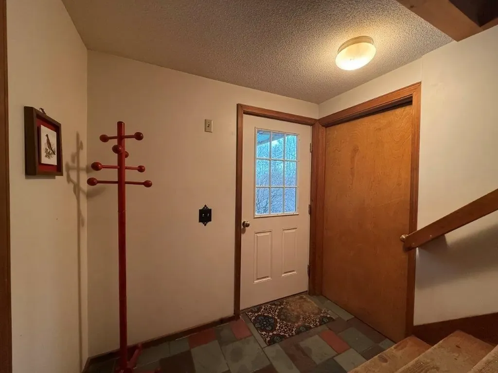 33 Kolbe Lane Enfield NH 03748