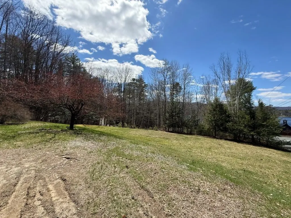 33 Kolbe Lane Enfield NH 03748