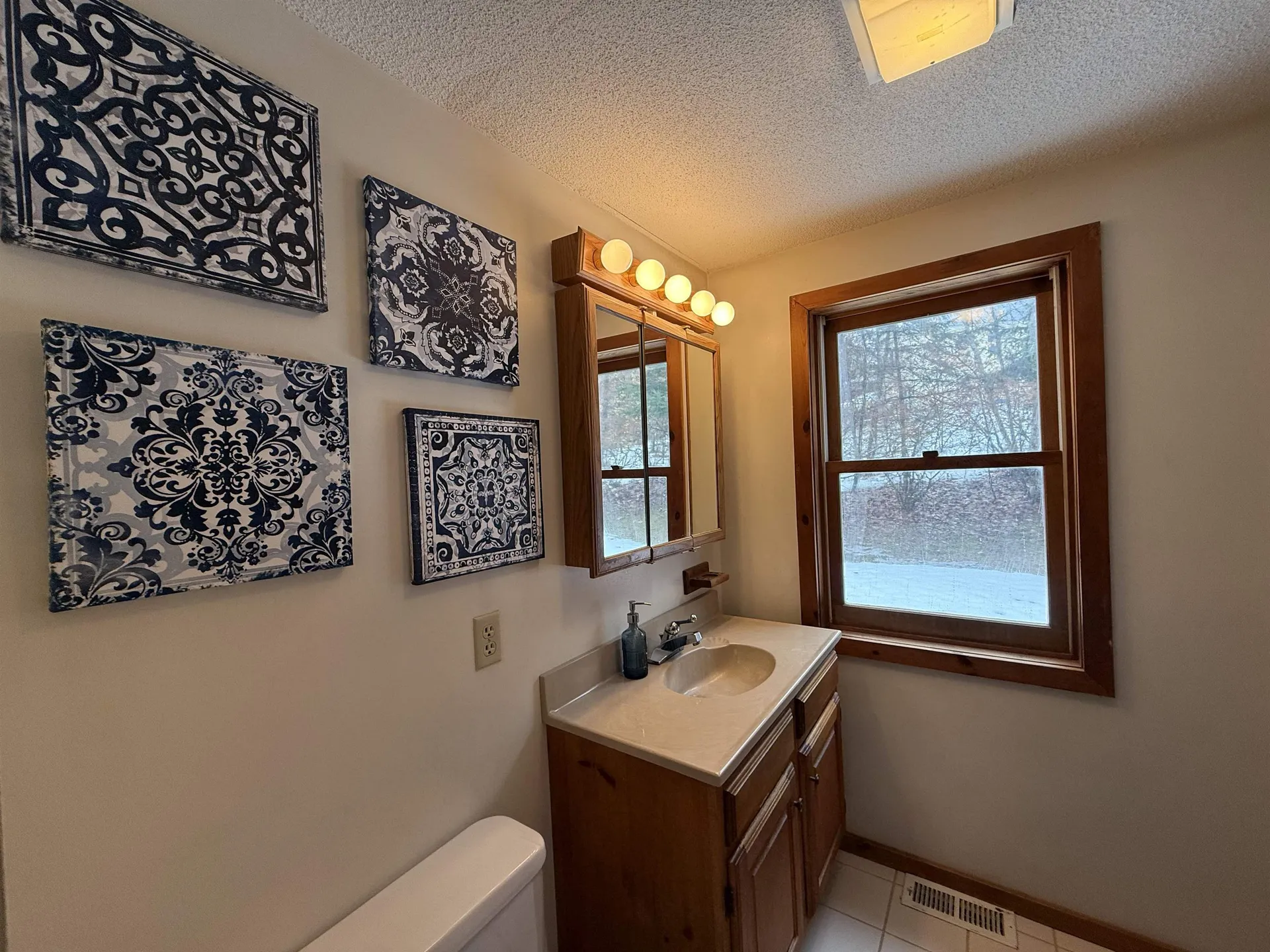 33 Kolbe Lane Enfield NH 03748