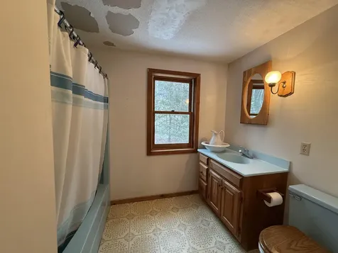 33 Kolbe Lane Enfield NH 03748