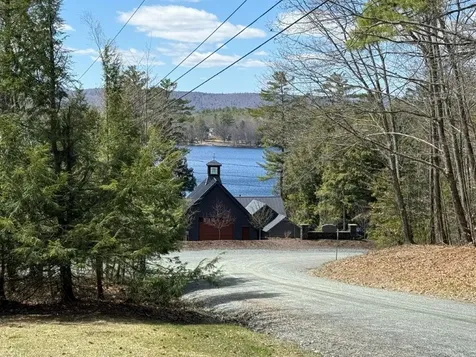 33 Kolbe Lane Enfield NH 03748