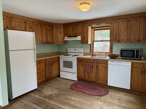 33 Kolbe Lane Enfield NH 03748